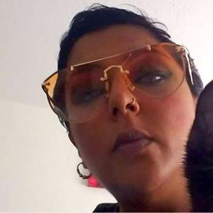 Meet your Posher, Yasmine